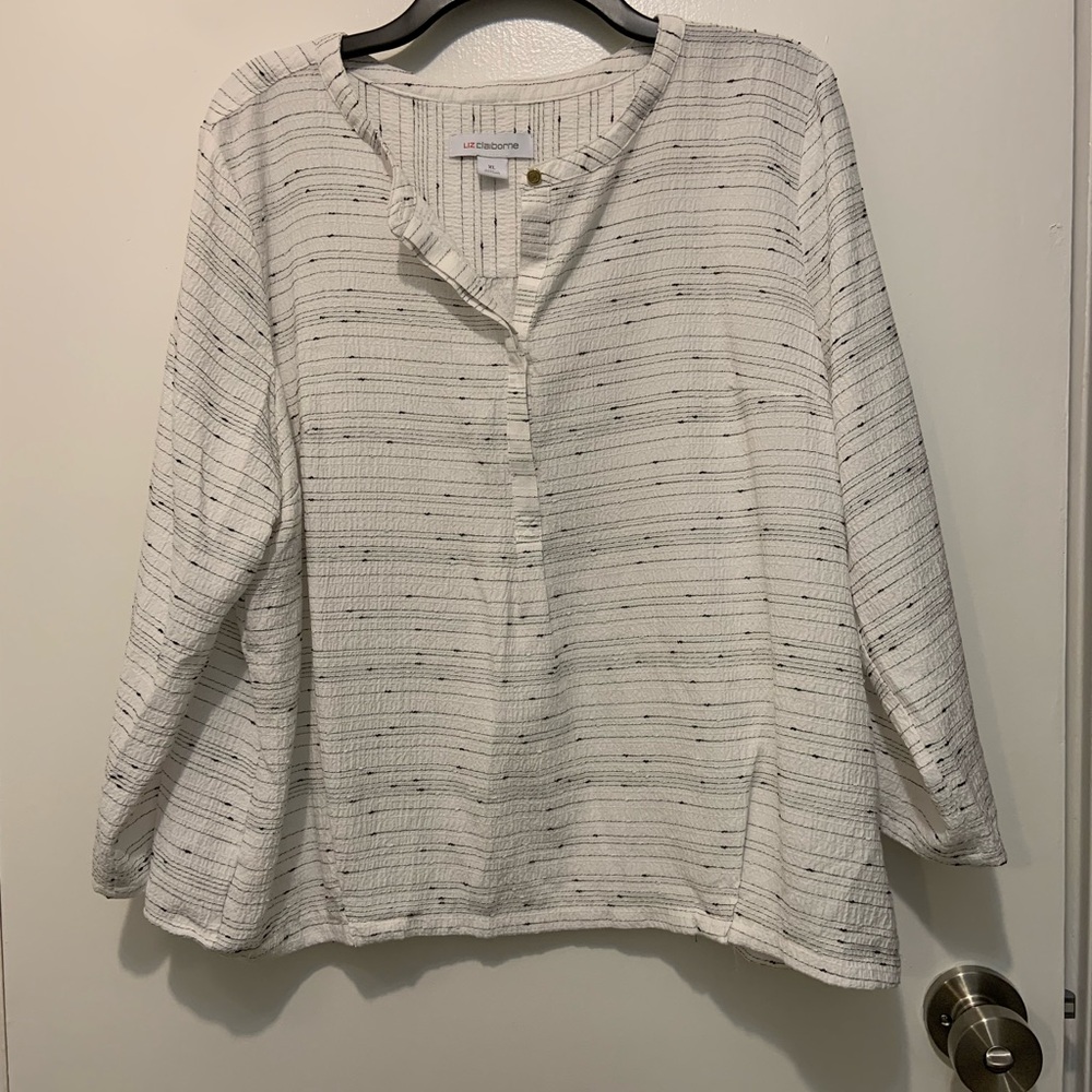 Liz Claiborne White 3/4 length sleeve Textured Blouse Size XL.